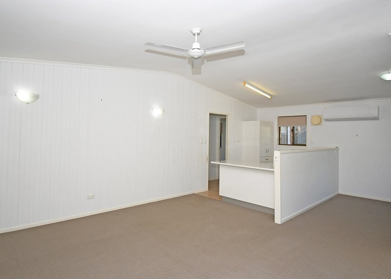 Photo - 9 Top Street, Torquay QLD 4655 - Image 5