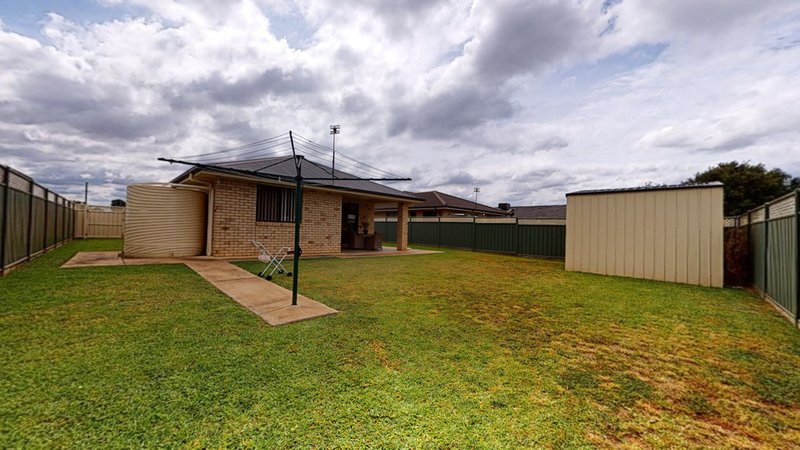 Photo - 9 Torvean Avenue, Dubbo NSW 2830 - Image 11