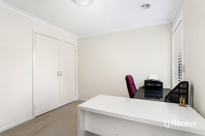 Photo - 9 Tramway Street, Point Cook VIC 3030 - Image 11