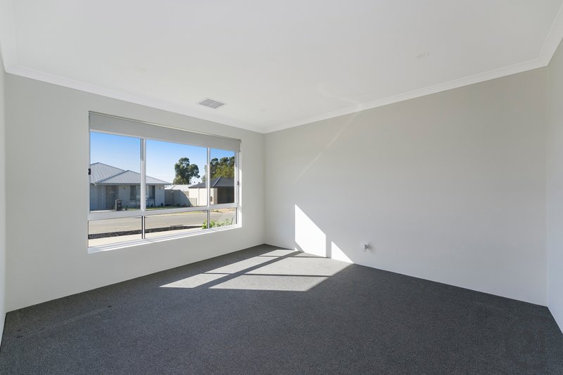 Photo - 9 Tranquil Loop, Baldivis WA 6171 - Image 2