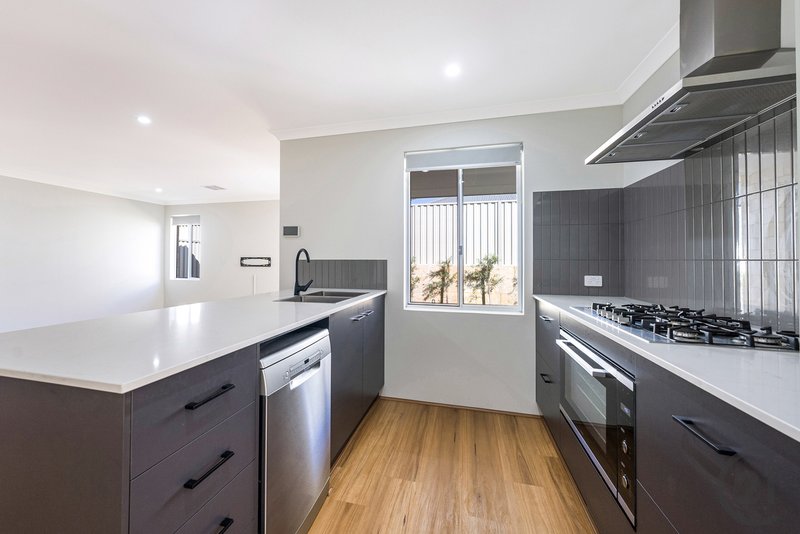 Photo - 9 Tranquil Loop, Baldivis WA 6171 - Image 3