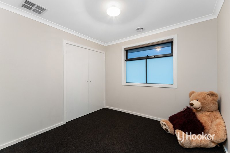 Photo - 9 Treeleaf Avenue, Point Cook VIC 3030 - Image 17