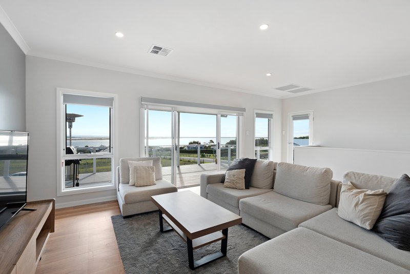 Photo - 9 Tremaine Avenue, Hindmarsh Island SA 5214 - Image 13