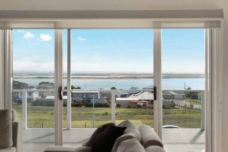 Photo - 9 Tremaine Avenue, Hindmarsh Island SA 5214 - Image 15