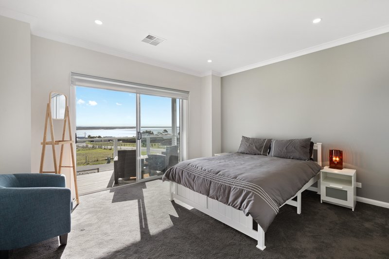 Photo - 9 Tremaine Avenue, Hindmarsh Island SA 5214 - Image 19