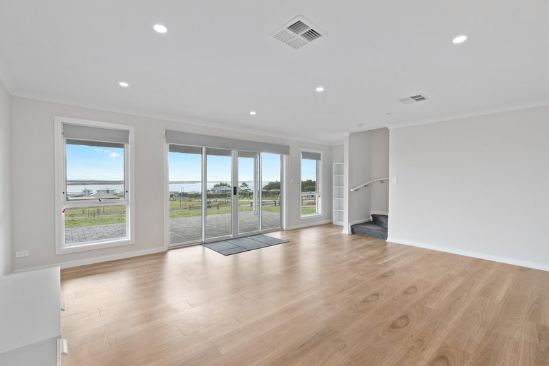 Photo - 9 Tremaine Avenue, Hindmarsh Island SA 5214 - Image 25