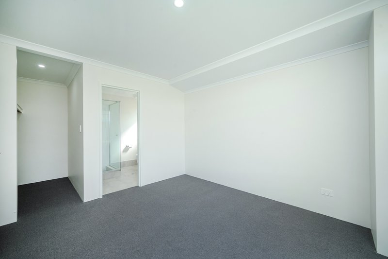 Photo - 9 Trestles Way, Eglinton WA 6034 - Image 5
