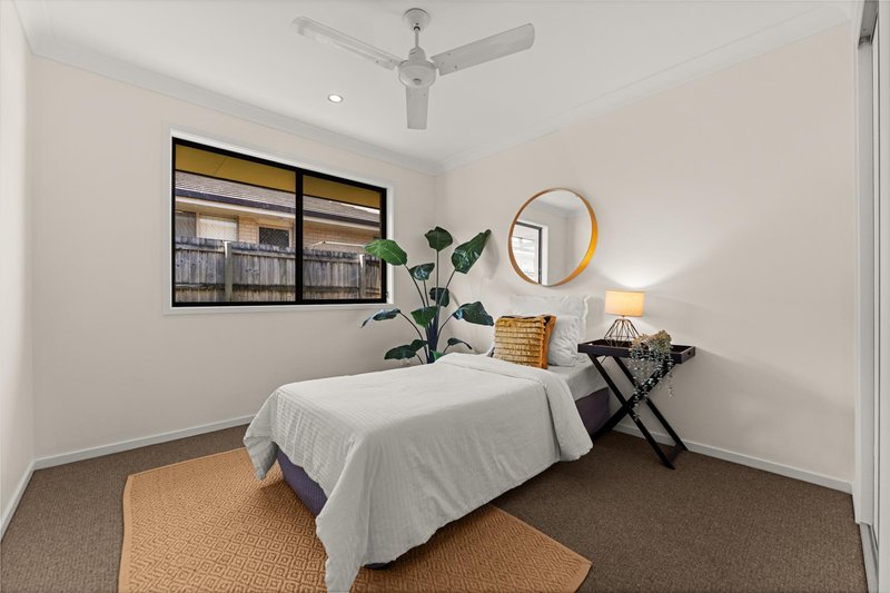 Photo - 9 Tribeca Place, Eagleby QLD 4207 - Image 12