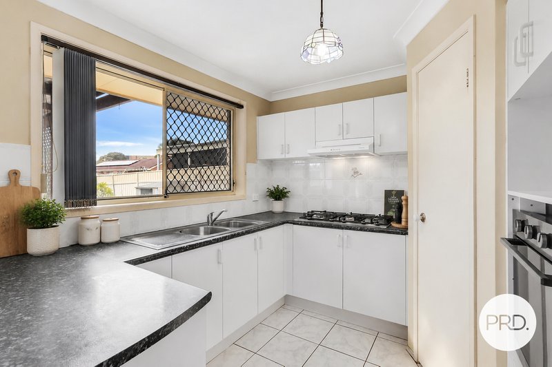 Photo - 9 Tuggerah Circuit, Flinders NSW 2529 - Image 2