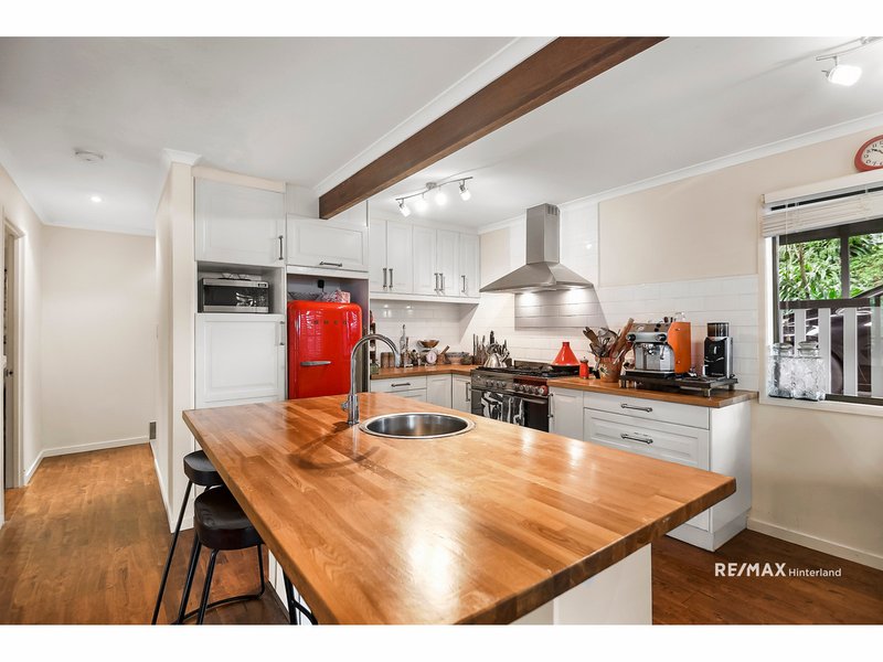 Photo - 9 Tulip Street, Maleny QLD 4552 - Image 5