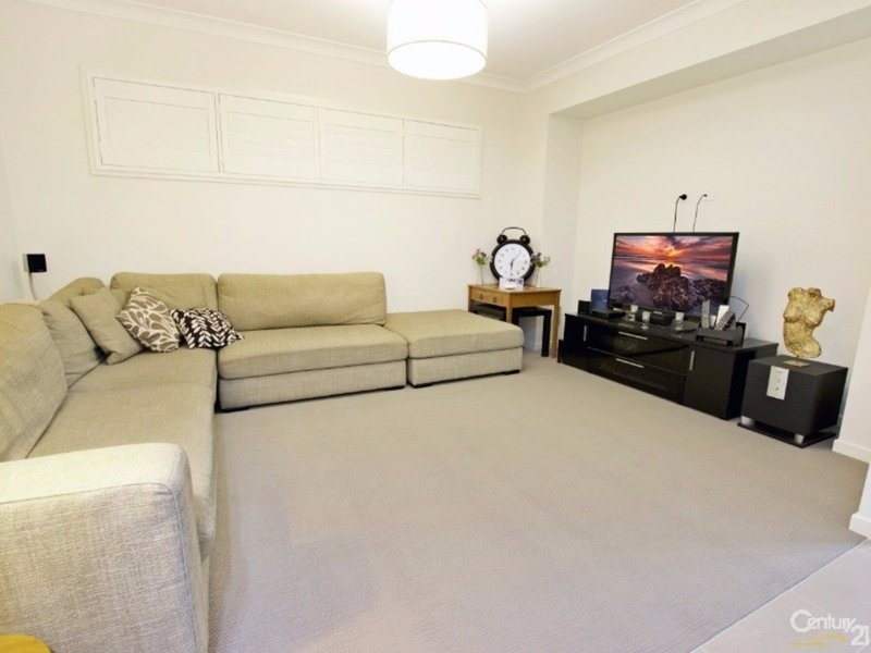 Photo - 9 Tulleen Place, Maroochydore QLD 4558 - Image 3