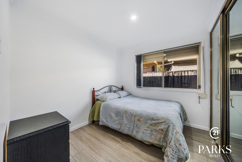 Photo - 9 Tuross Close, Prestons NSW 2170 - Image 8