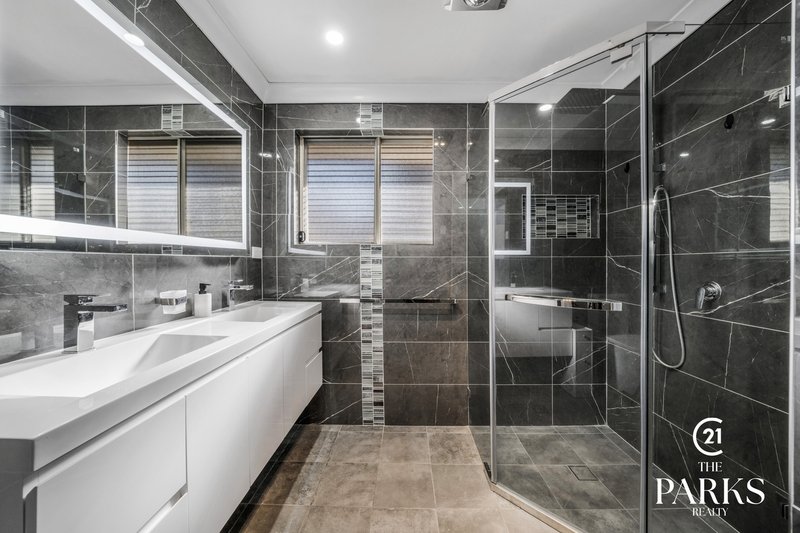 Photo - 9 Tuross Close, Prestons NSW 2170 - Image 9