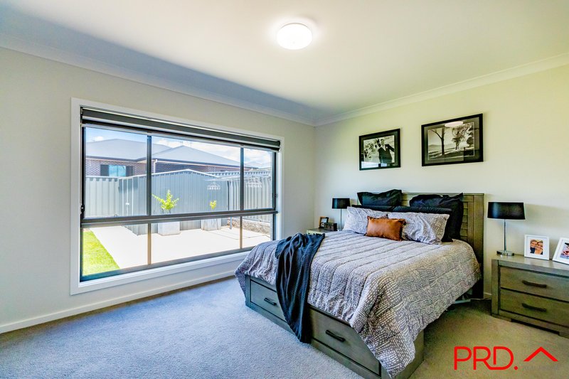 Photo - 9 Tuscany Boulevard, Tamworth NSW 2340 - Image 9