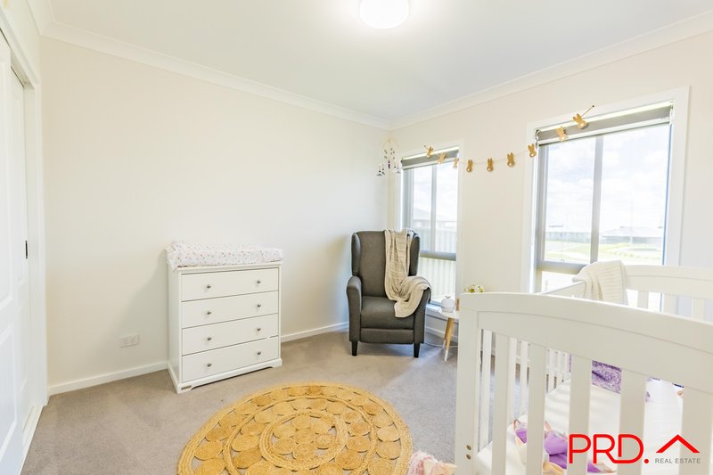 Photo - 9 Tuscany Boulevard, Tamworth NSW 2340 - Image 12