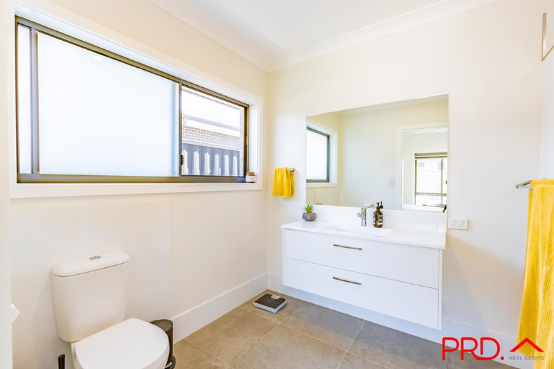 Photo - 9 Tuscany Boulevard, Tamworth NSW 2340 - Image 14