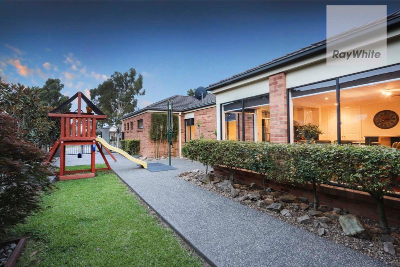 Photo - 9 Tuscorora Green, Craigieburn VIC 3064 - Image 26