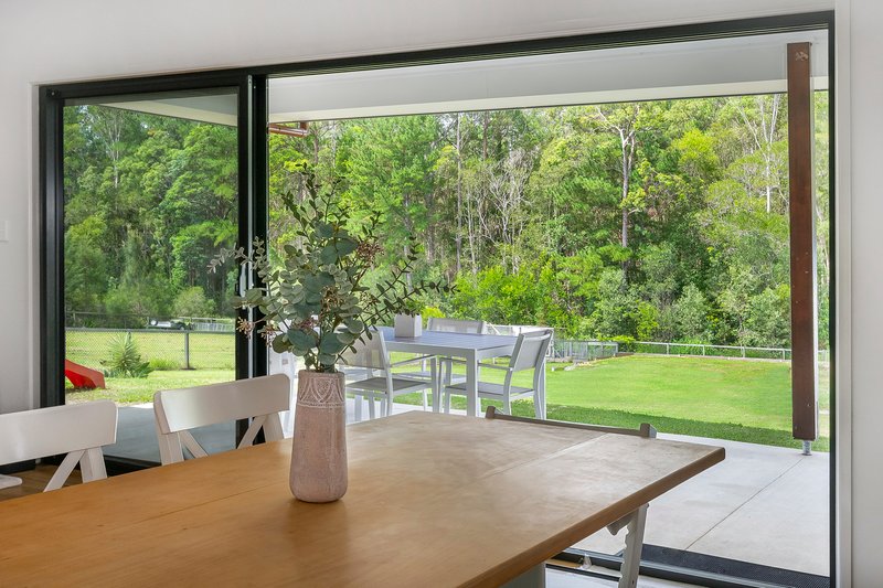 Photo - 9 Twin Oaks Court, Woodford QLD 4514 - Image 5