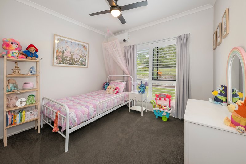 Photo - 9 Twin Oaks Court, Woodford QLD 4514 - Image 10