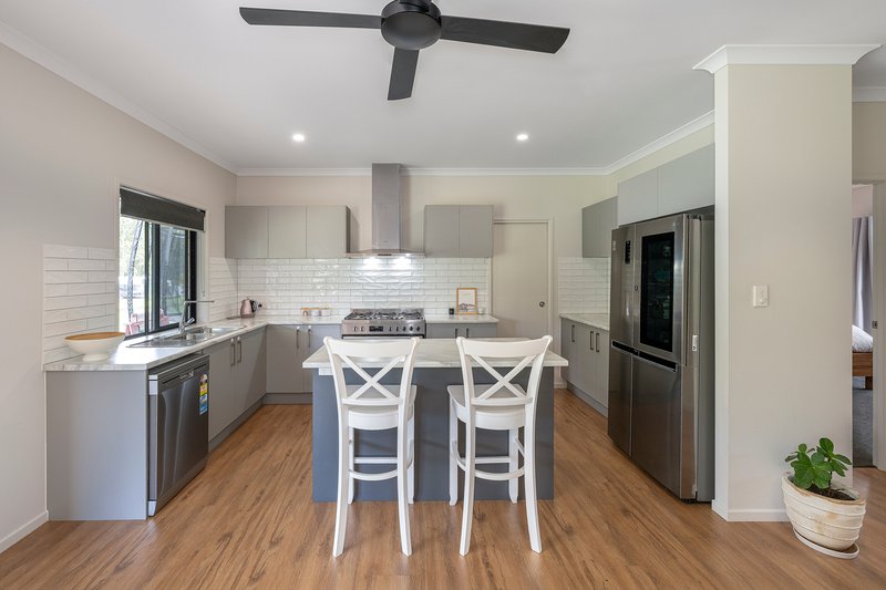 Photo - 9 Twin Oaks Court, Woodford QLD 4514 - Image 12