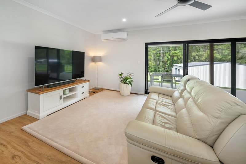 Photo - 9 Twin Oaks Court, Woodford QLD 4514 - Image 14