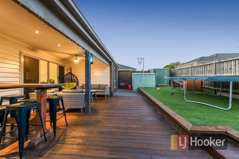 Photo - 9 Tyrone Avenue, Pakenham VIC 3810 - Image 4