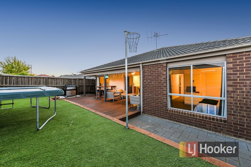 Photo - 9 Tyrone Avenue, Pakenham VIC 3810 - Image 17