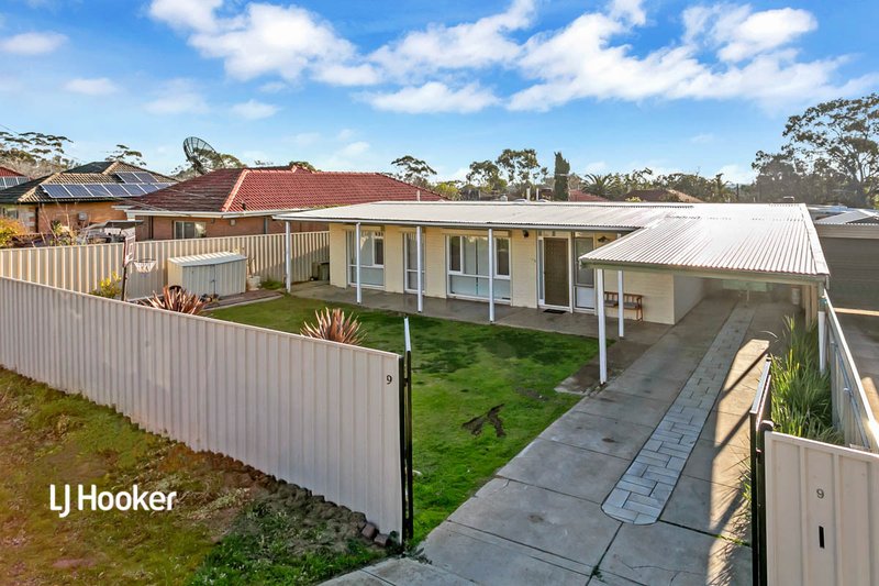 9 Valda Road, Para Hills SA 5096