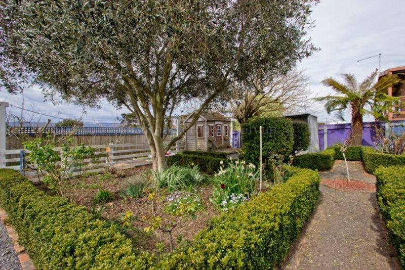 Photo - 9 Valley Street, Trevallyn TAS 7250 - Image 3