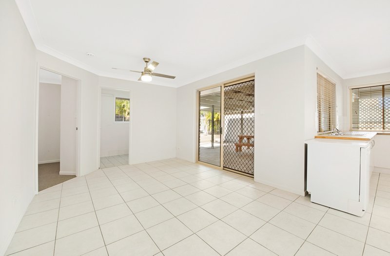 Photo - 9 Vanda Place, Deception Bay QLD 4508 - Image 7