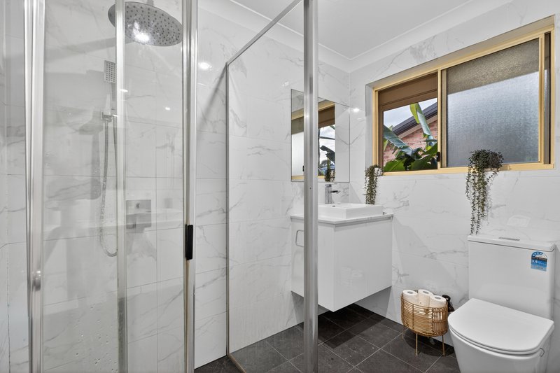 Photo - 9 Vanessa Place, Macquarie Fields NSW 2564 - Image 11