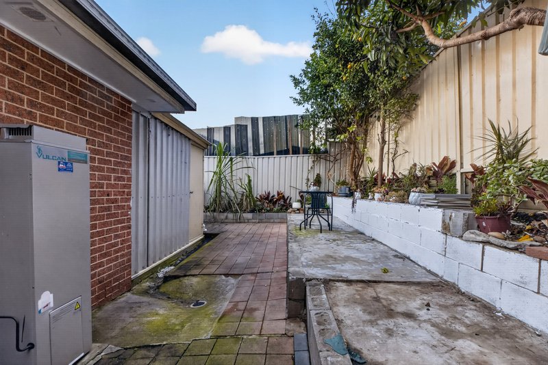 Photo - 9 Vanessa Place, Macquarie Fields NSW 2564 - Image 16