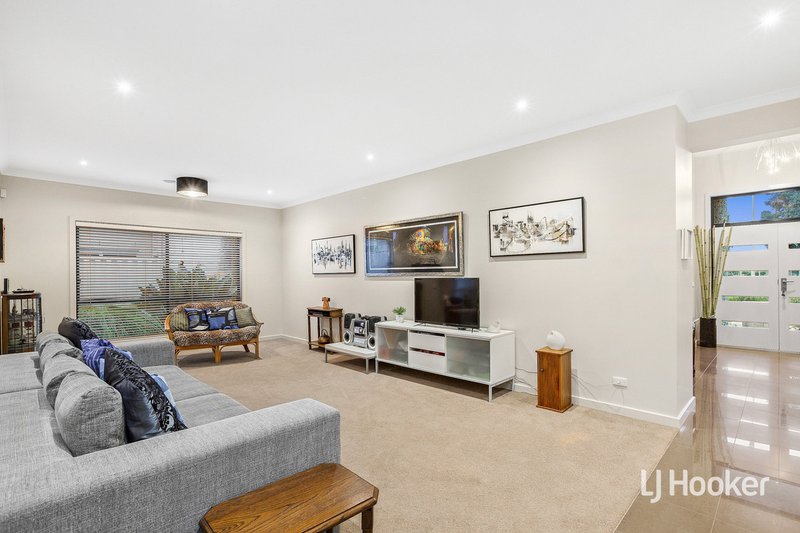 Photo - 9 Vasto Drive, Point Cook VIC 3030 - Image 3