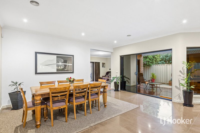 Photo - 9 Vasto Drive, Point Cook VIC 3030 - Image 8