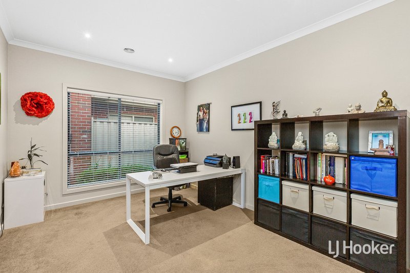 Photo - 9 Vasto Drive, Point Cook VIC 3030 - Image 14