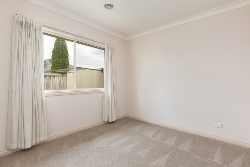 Photo - 9 Viewgrand Drive, Berwick VIC 3806 - Image 13