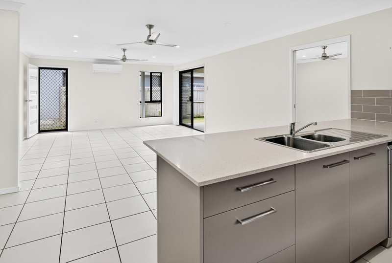 Photo - 9 Village Boulevard, Pimpama QLD 4209 - Image 7