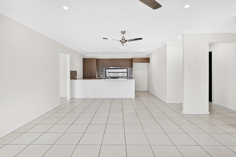 Photo - 9 Village Boulevard, Pimpama QLD 4209 - Image 9