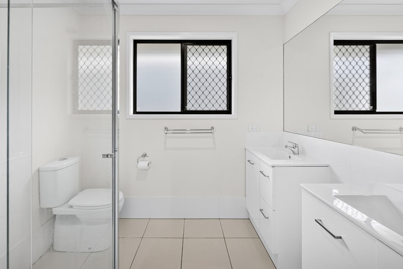 Photo - 9 Village Boulevard, Pimpama QLD 4209 - Image 20