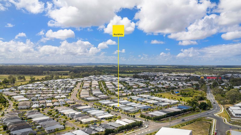 Photo - 9 Village Boulevard, Pimpama QLD 4209 - Image 23