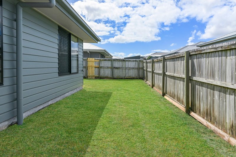 Photo - 9 Village Boulevard, Pimpama QLD 4209 - Image 30