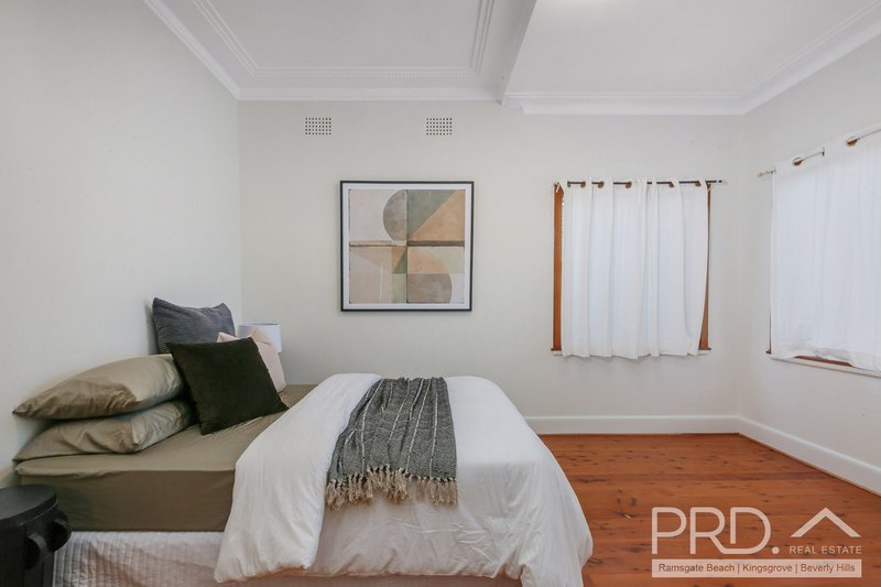 Photo - 9 Vivienne Street, Kingsgrove NSW 2208 - Image 7