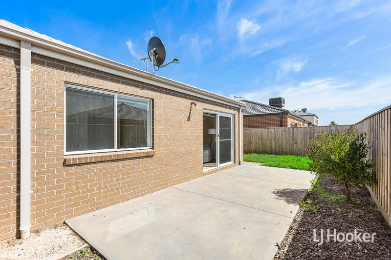 Photo - 9 Walgett Street, Point Cook VIC 3030 - Image 12