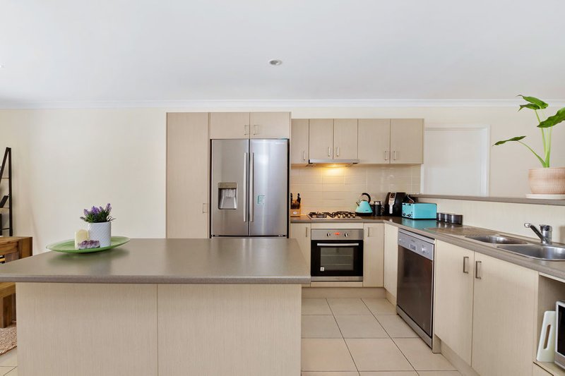 Photo - 9 Walkers Road, Everton Hills QLD 4053 - Image 7