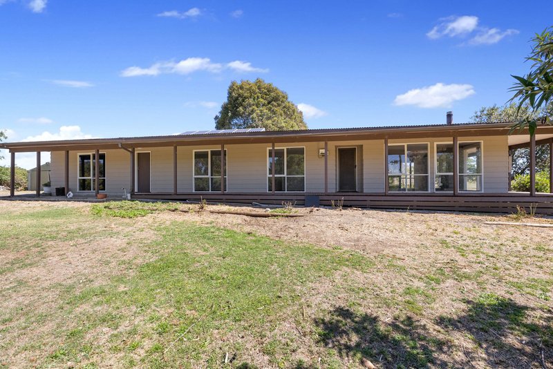 9 Wallaby Drive, Greendale VIC 3341