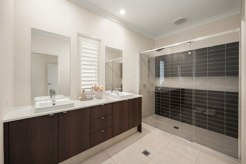 Photo - 9 Wallaby Parade, Rochedale QLD 4123 - Image 16