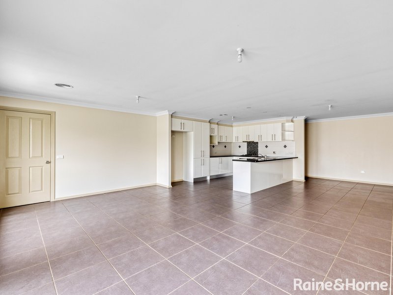 Photo - 9 Walpole Close, Kelso NSW 2795 - Image 5