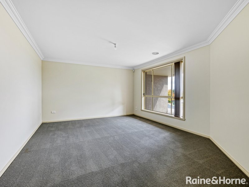 Photo - 9 Walpole Close, Kelso NSW 2795 - Image 8