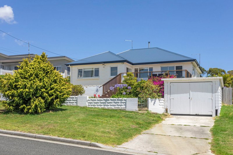 Photo - 9 Walter Street, Bridport TAS 7262 - Image 2