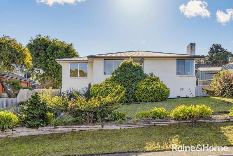 Photo - 9 Waratah Street, Kingston TAS 7050 - Image 2